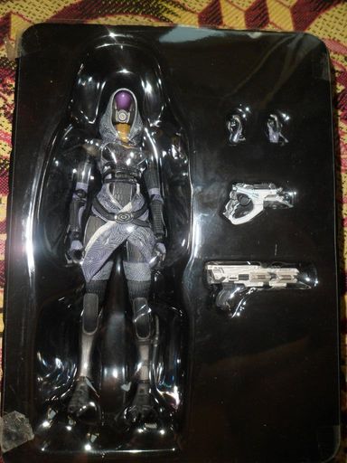 Mass Effect 3 - Mass Effect Play Arts Kai - Tali'Zorah vas Normandy - обзор